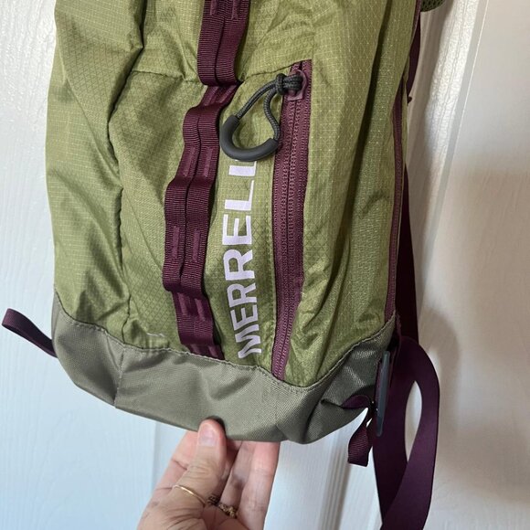 Merrell, Crest 8L Sling, Mosstone - Picture 2 of 3